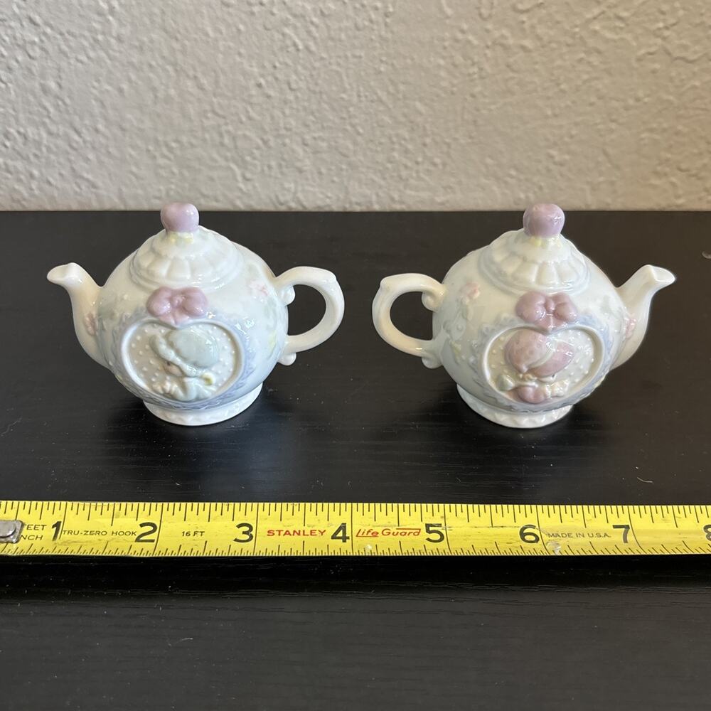 Vintage Porcelain Precious Moments Tea Pots Salt & Pepper Shakers 1993